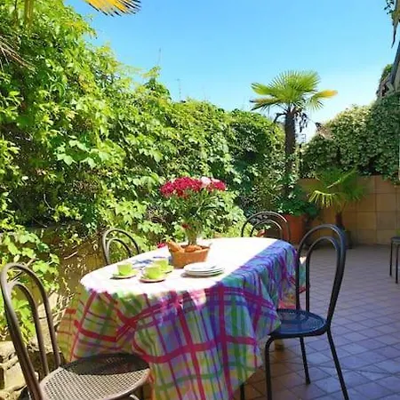 Appartement Romantico Attico Con Terrazzo In Centro Milan