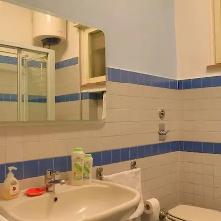 Romantico Attico Con Terrazzo In Centro Apartment Milan